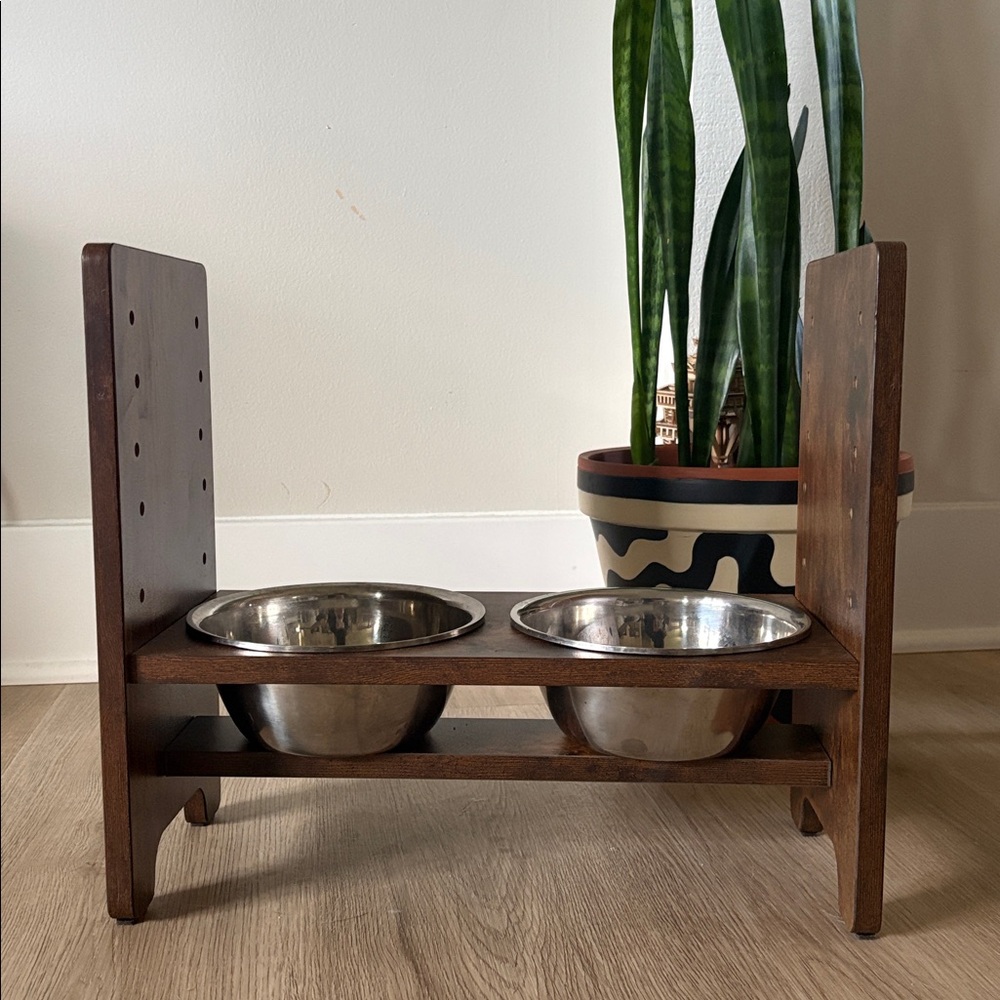 Elevated Pet Food Bowl